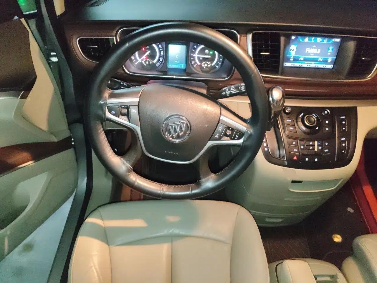 Buick GL8 2017 25S Luxury Version China V Standard — миниатюра 10