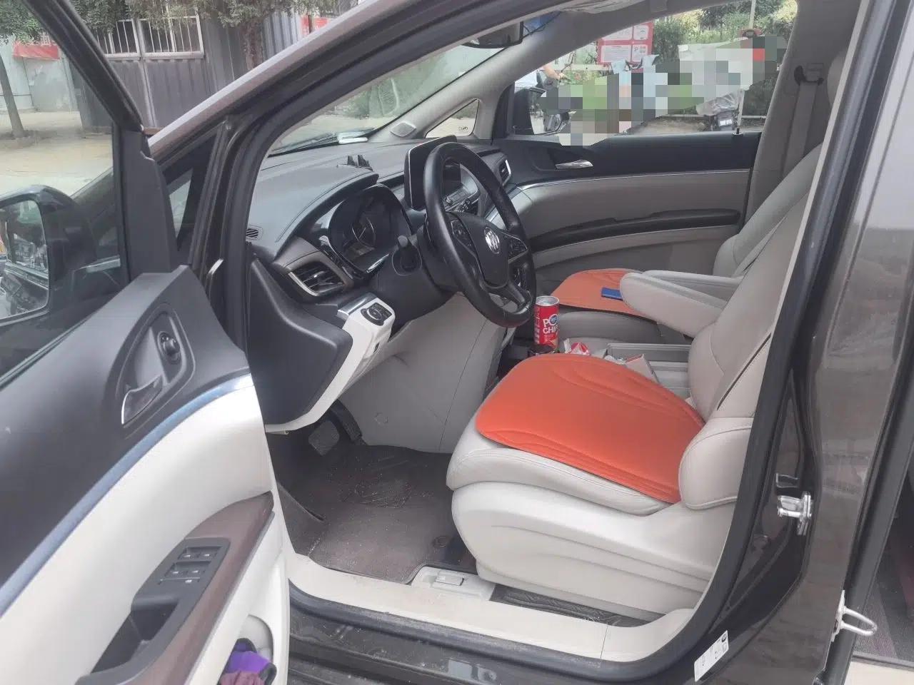Buick GL8 2021 Land Cruiser Executive Class 652T Luxury Model — миниатюра 16