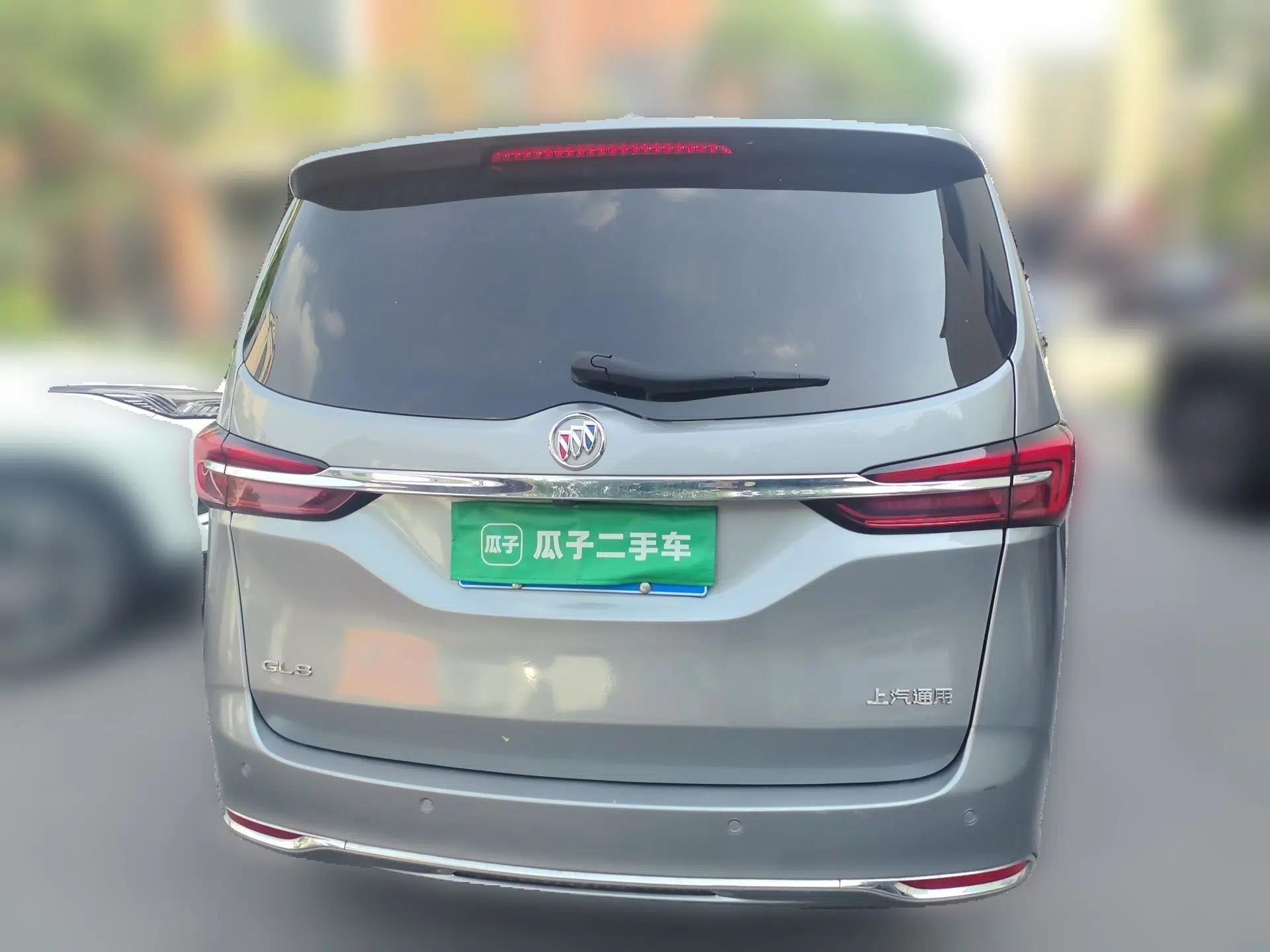 Buick GL8 2023 Facelifted Land Cruiser Executive Luxury Version — миниатюра 5