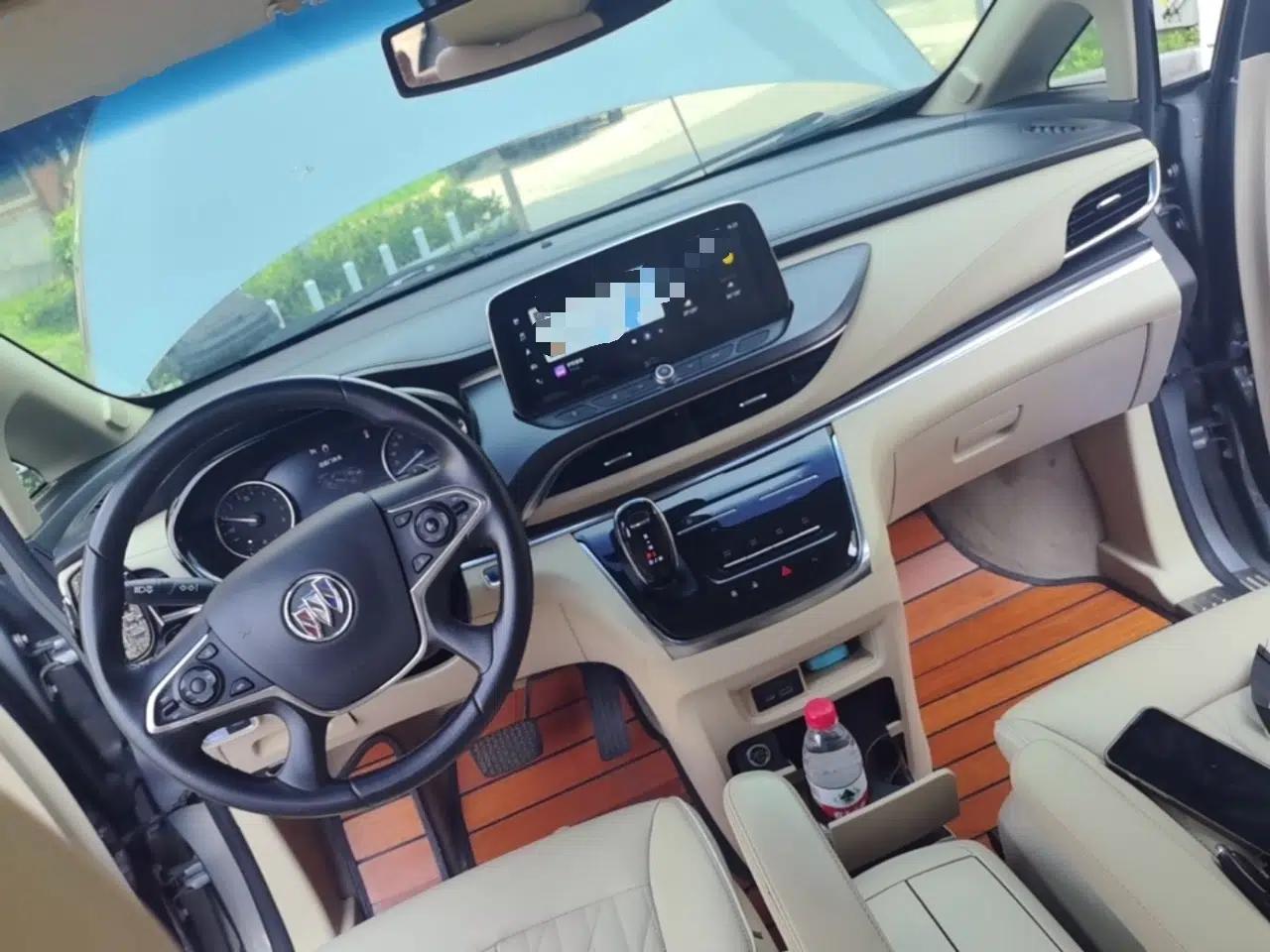 Buick GL8 2023 Facelifted Land Cruiser Executive Luxury Version — миниатюра 9
