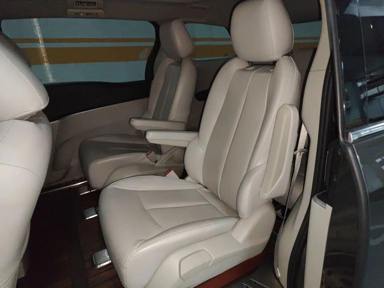 Buick GL8 2023 Land Executive Class Smart Enjoyment Model — миниатюра 17