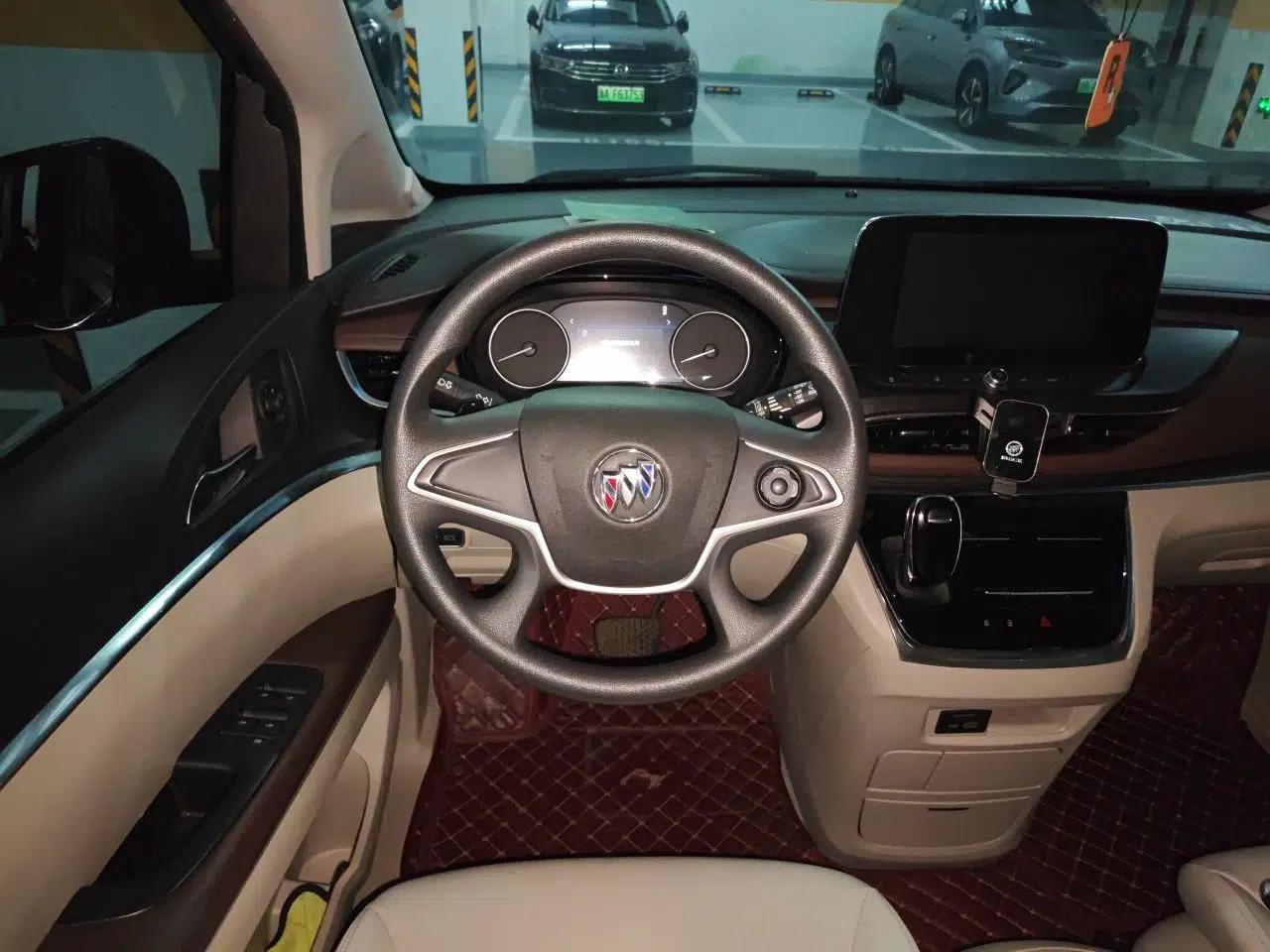 Buick GL8 2023 Land Executive Class Smart Enjoyment Model — миниатюра 10