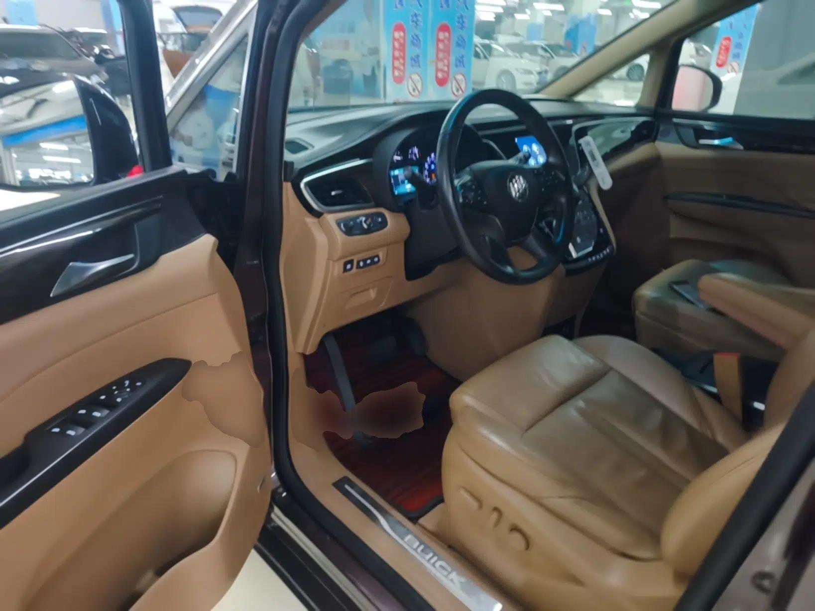 Buick GL8 2017 ES 28T Flagship Model China V Standard — миниатюра 18