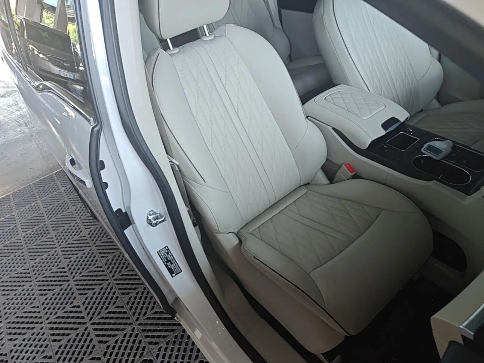 Buick GL8 2022 Land Business Class 652T Luxury Model — миниатюра 19