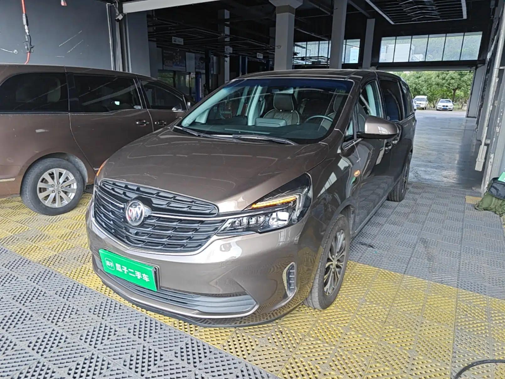 Buick GL8 2021 Land Cruiser Executive Class 652T Luxury Model — миниатюра 1