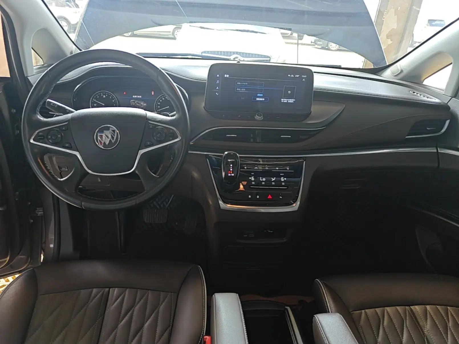 Buick GL8 2021 Land Cruiser Executive Class 652T Luxury Model — миниатюра 17