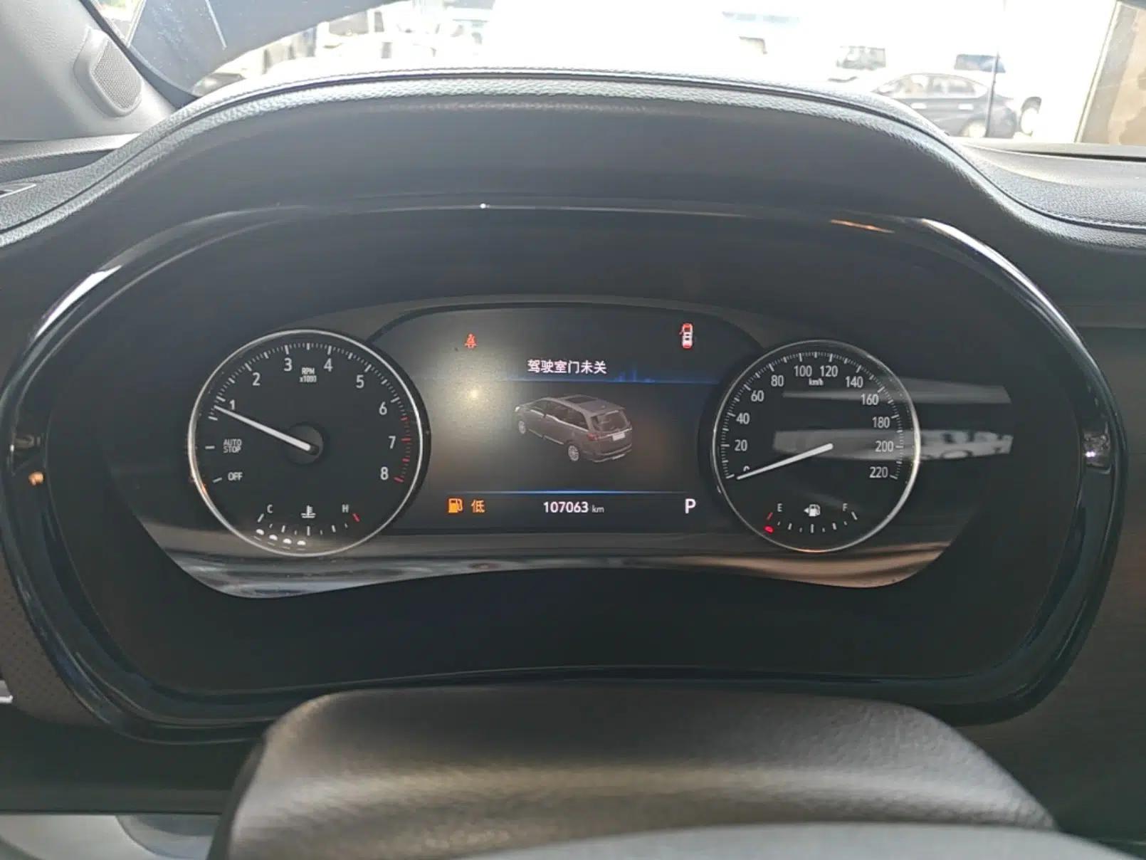 Buick GL8 2021 Land Cruiser Executive Class 652T Luxury Model — миниатюра 19