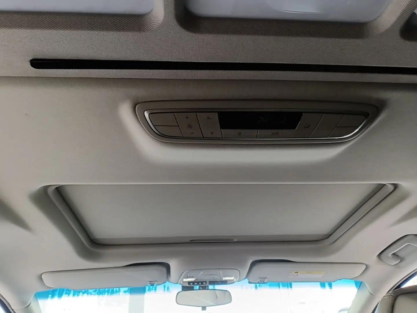 Buick GL8 2021 ES Landtrek 653T Comfort Edition — миниатюра 21