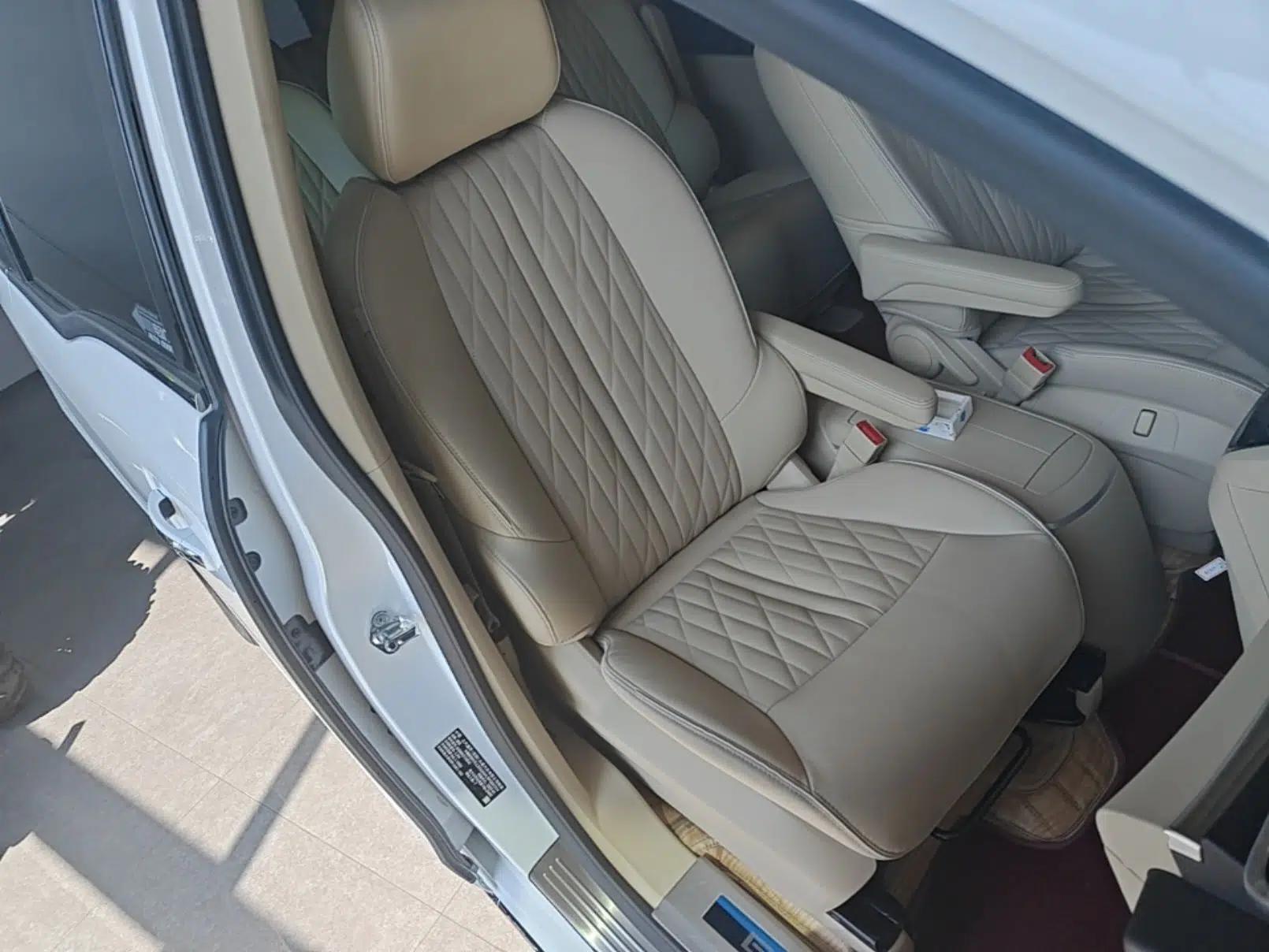 Buick GL8 2023 Facelifted Land Cruiser Executive Luxury Version — миниатюра 19