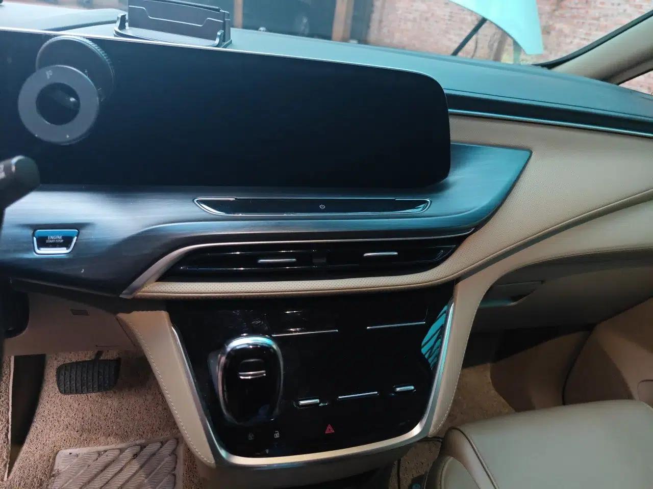 Buick GL8 2021 ES Land Cruiser 653T Luxury Edition — миниатюра 13