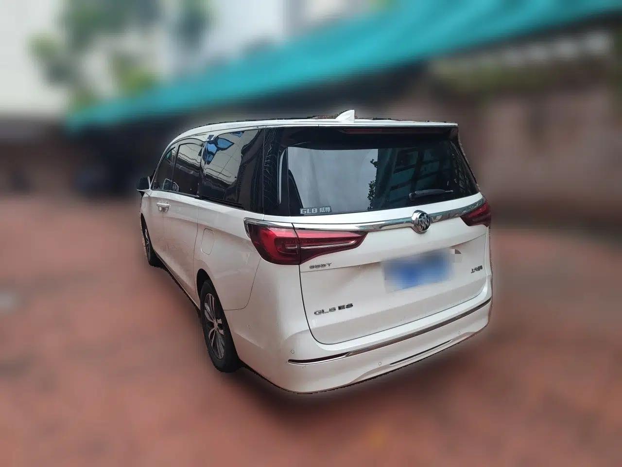 Buick GL8 2021 ES Land Cruiser 653T Luxury Edition — миниатюра 4
