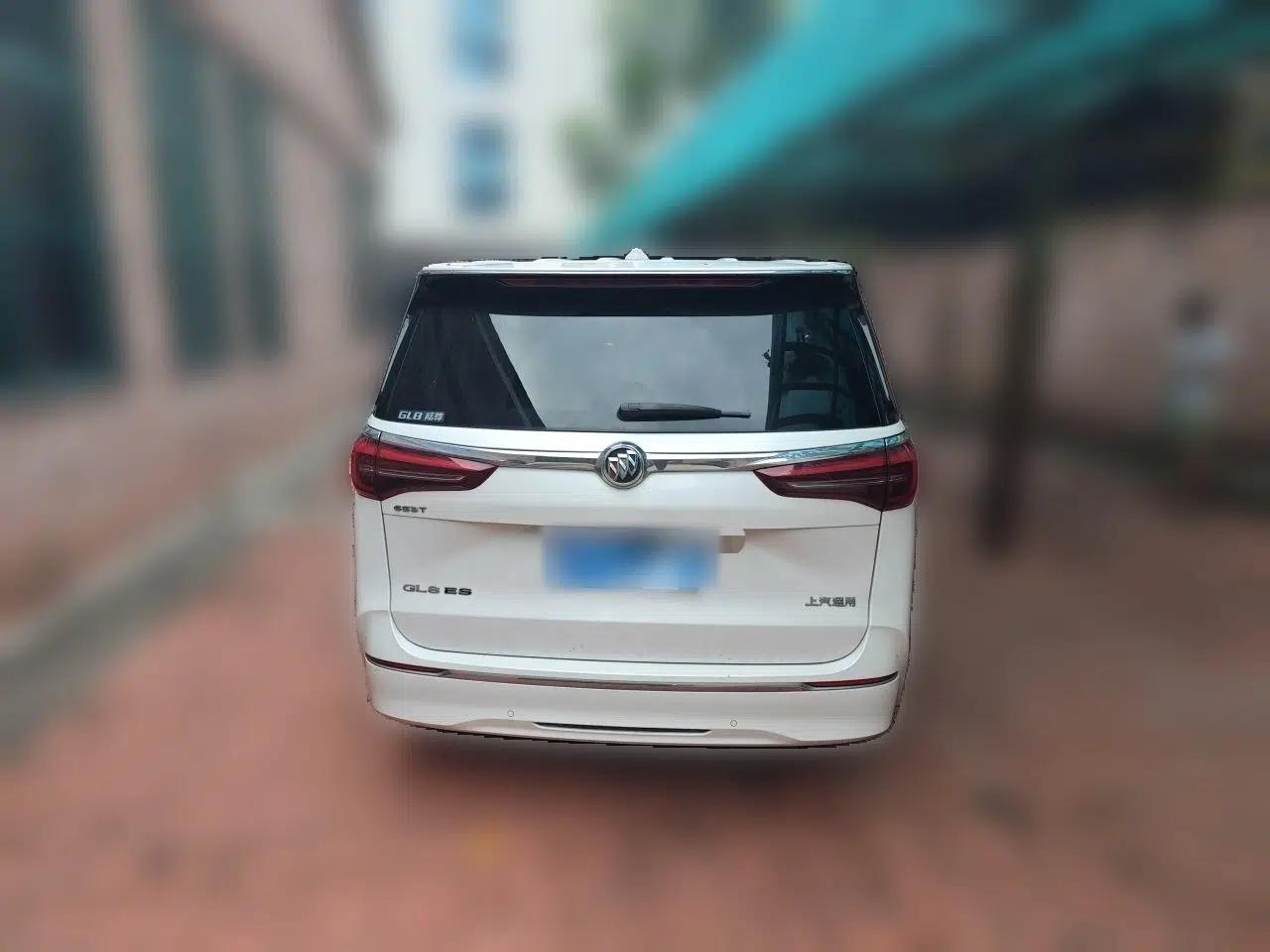 Buick GL8 2021 ES Land Cruiser 653T Luxury Edition — миниатюра 5