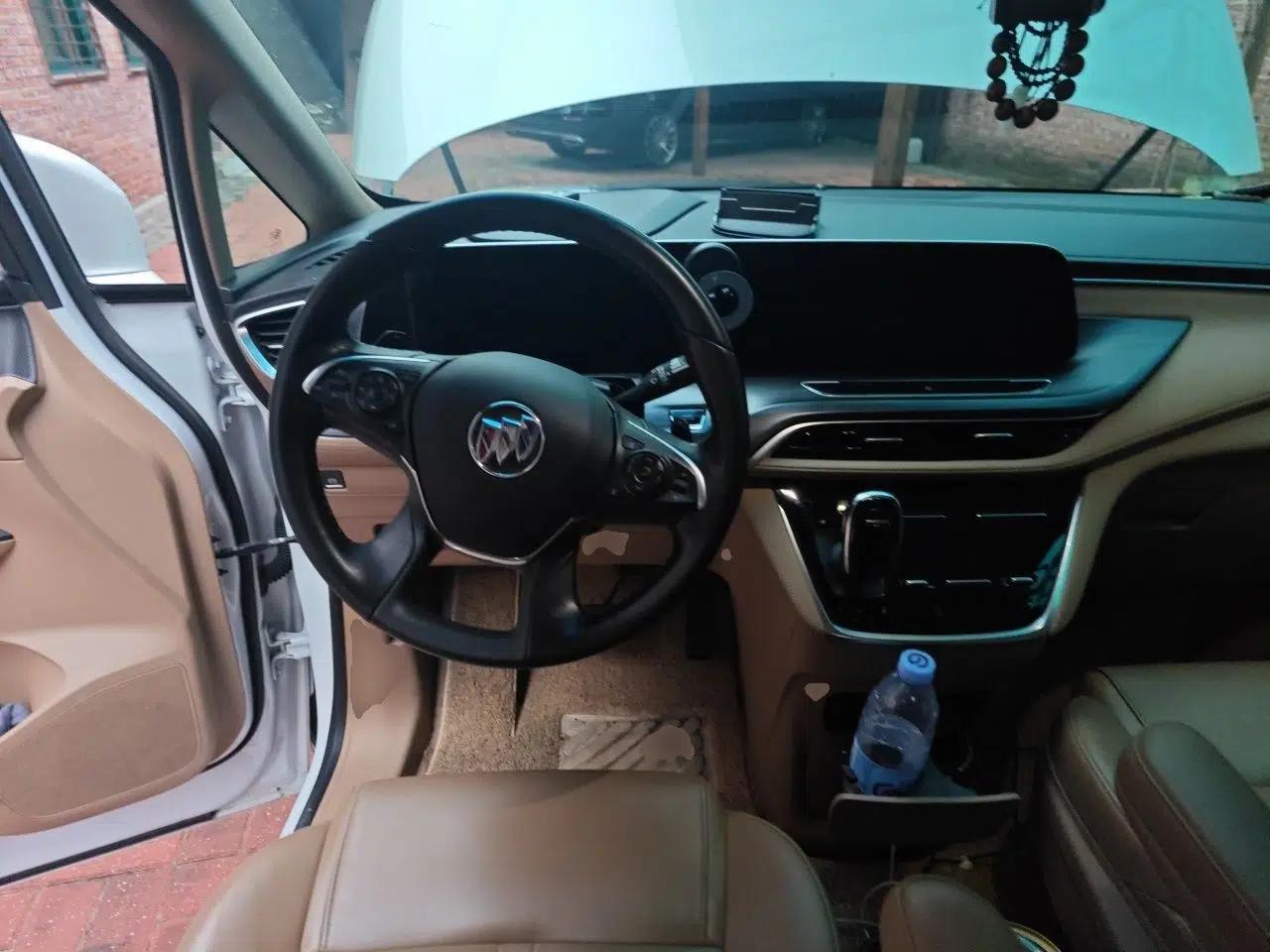 Buick GL8 2021 ES Land Cruiser 653T Luxury Edition — миниатюра 10