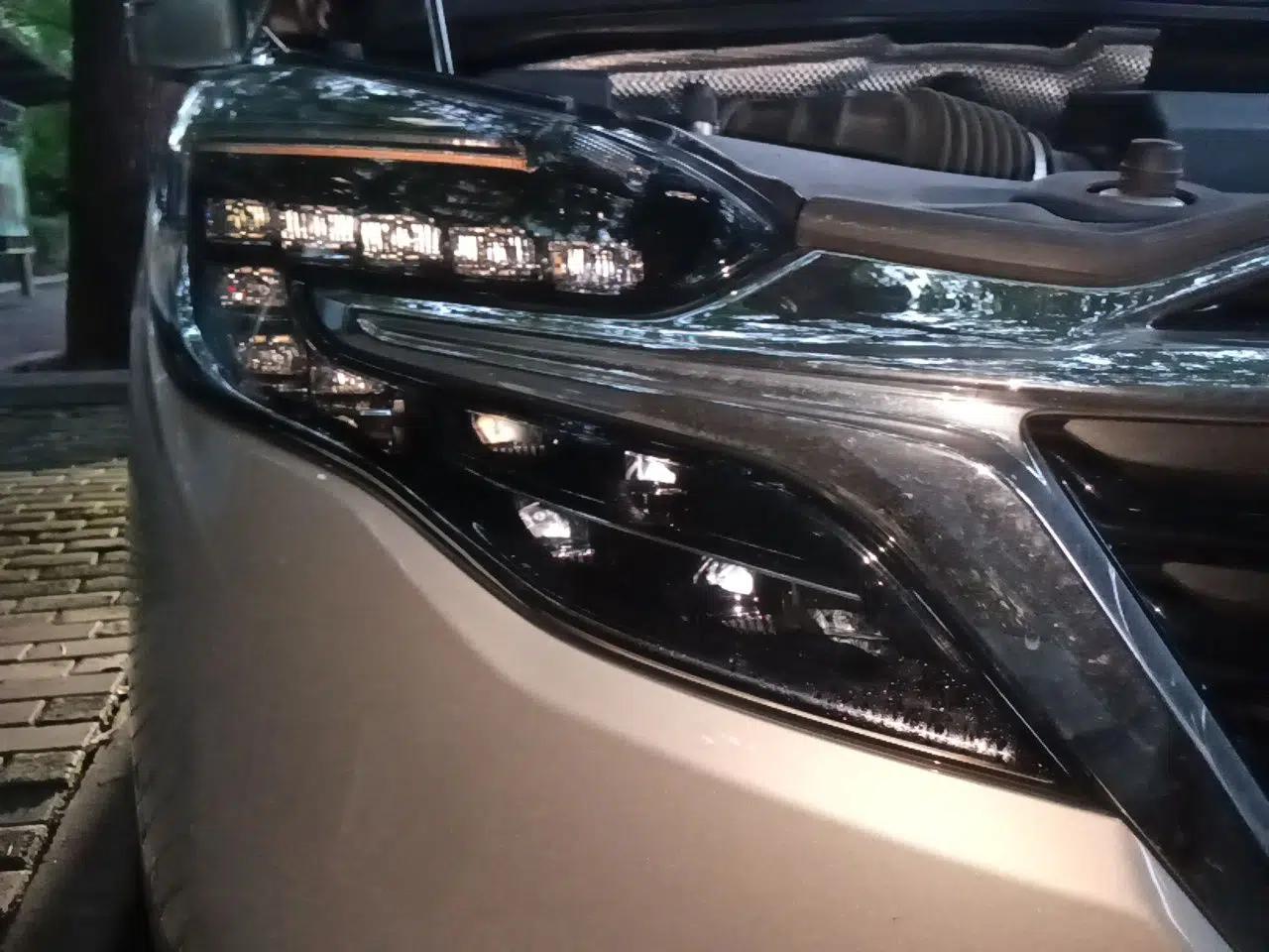 Buick GL8 2021 ES Land Cruiser 653T Luxury Edition — миниатюра 7
