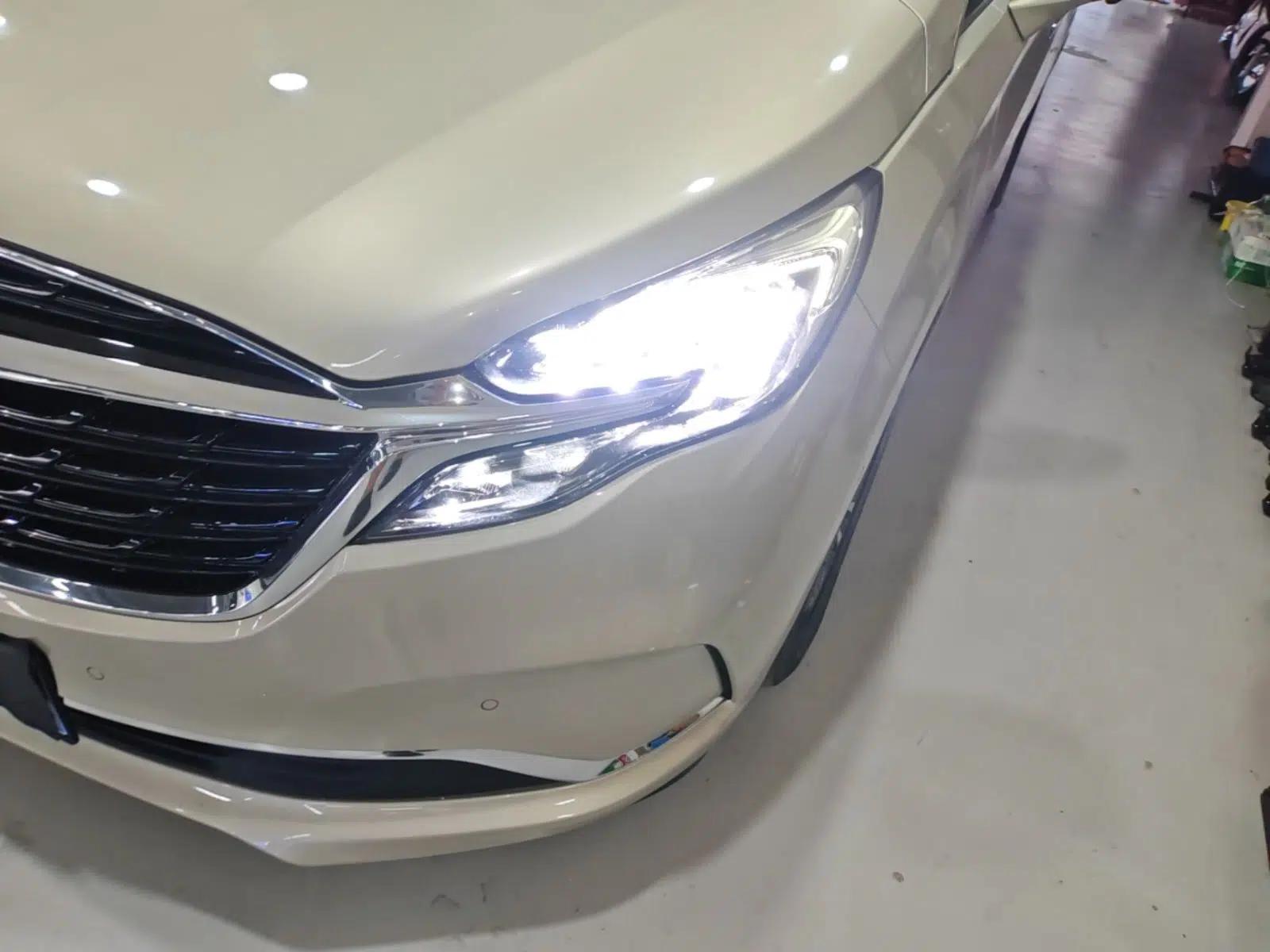 Buick GL8 2021 ES Land Cruiser 653T Luxury Edition — миниатюра 8