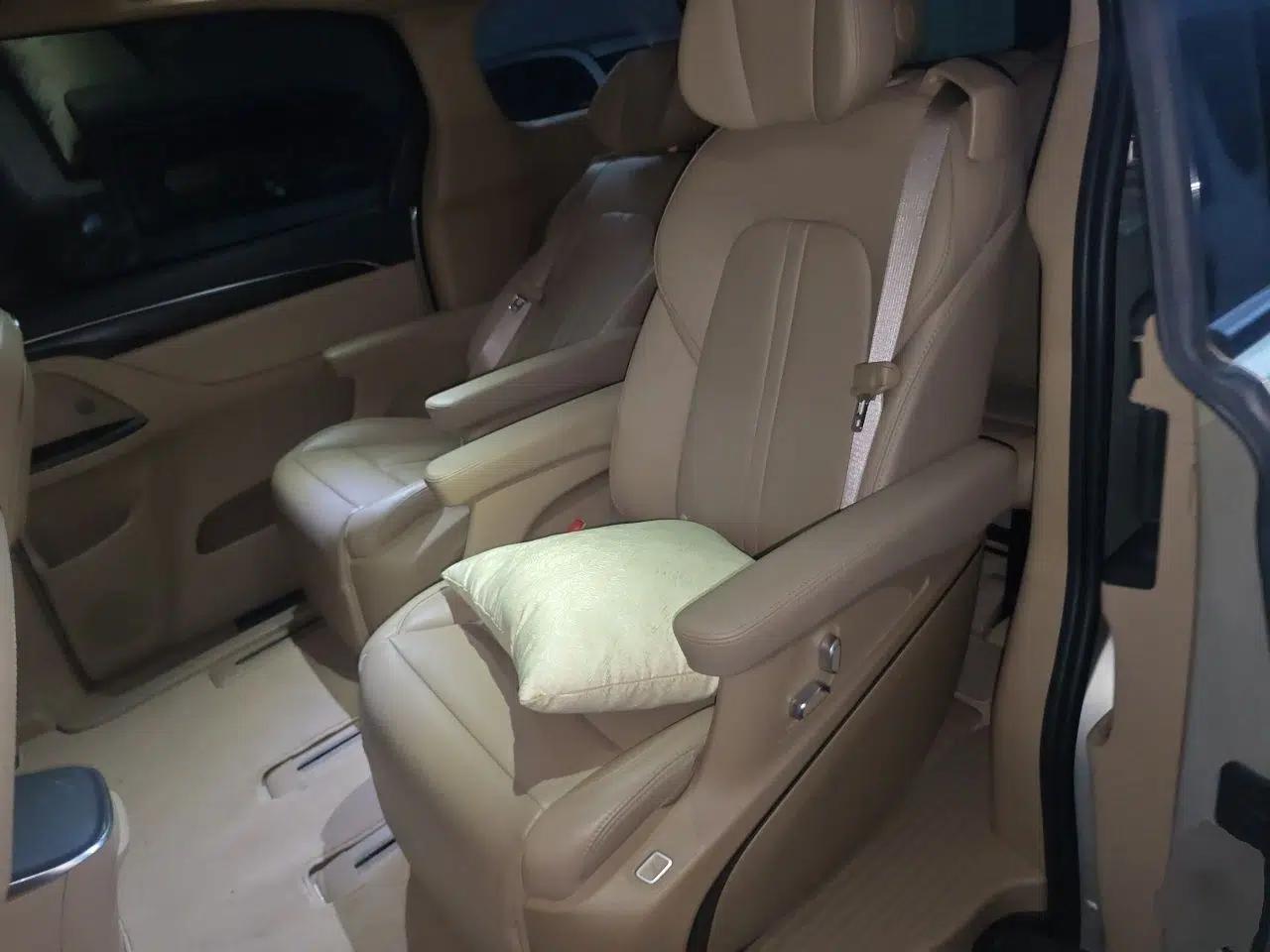 Buick GL8 2020 ES Land Cruiser 653T Luxury Model — миниатюра 17
