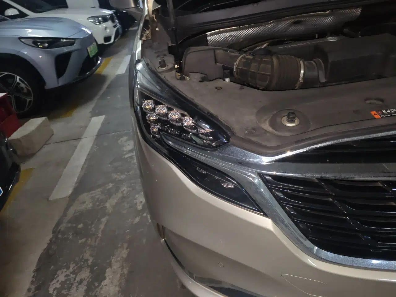 Buick GL8 2020 ES Land Cruiser 653T Luxury Model — миниатюра 7