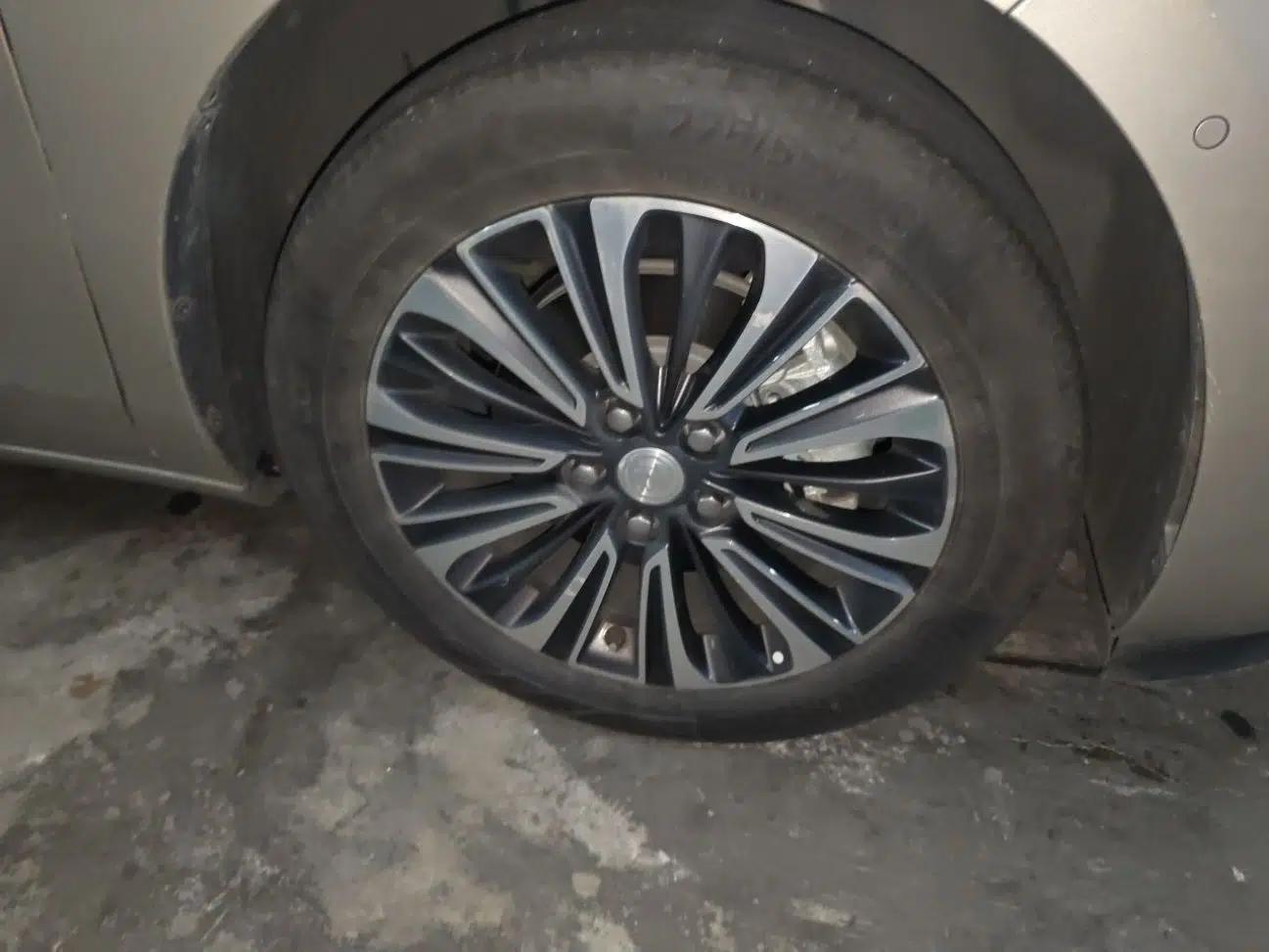Buick GL8 2020 ES Land Cruiser 653T Luxury Model — миниатюра 8
