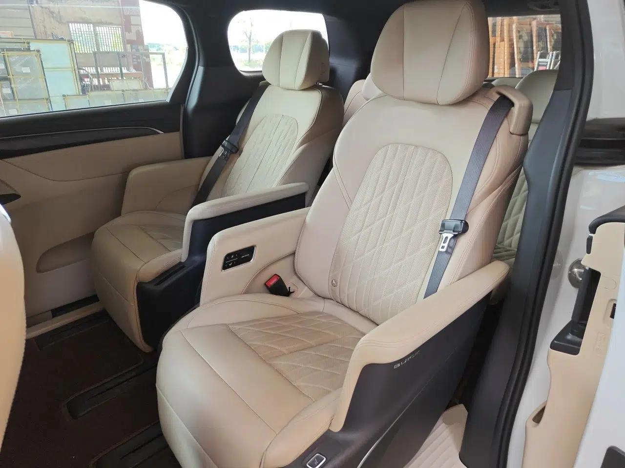 Buick GL8 2022 ES Land Cruiser 653T Luxury Model — миниатюра 17