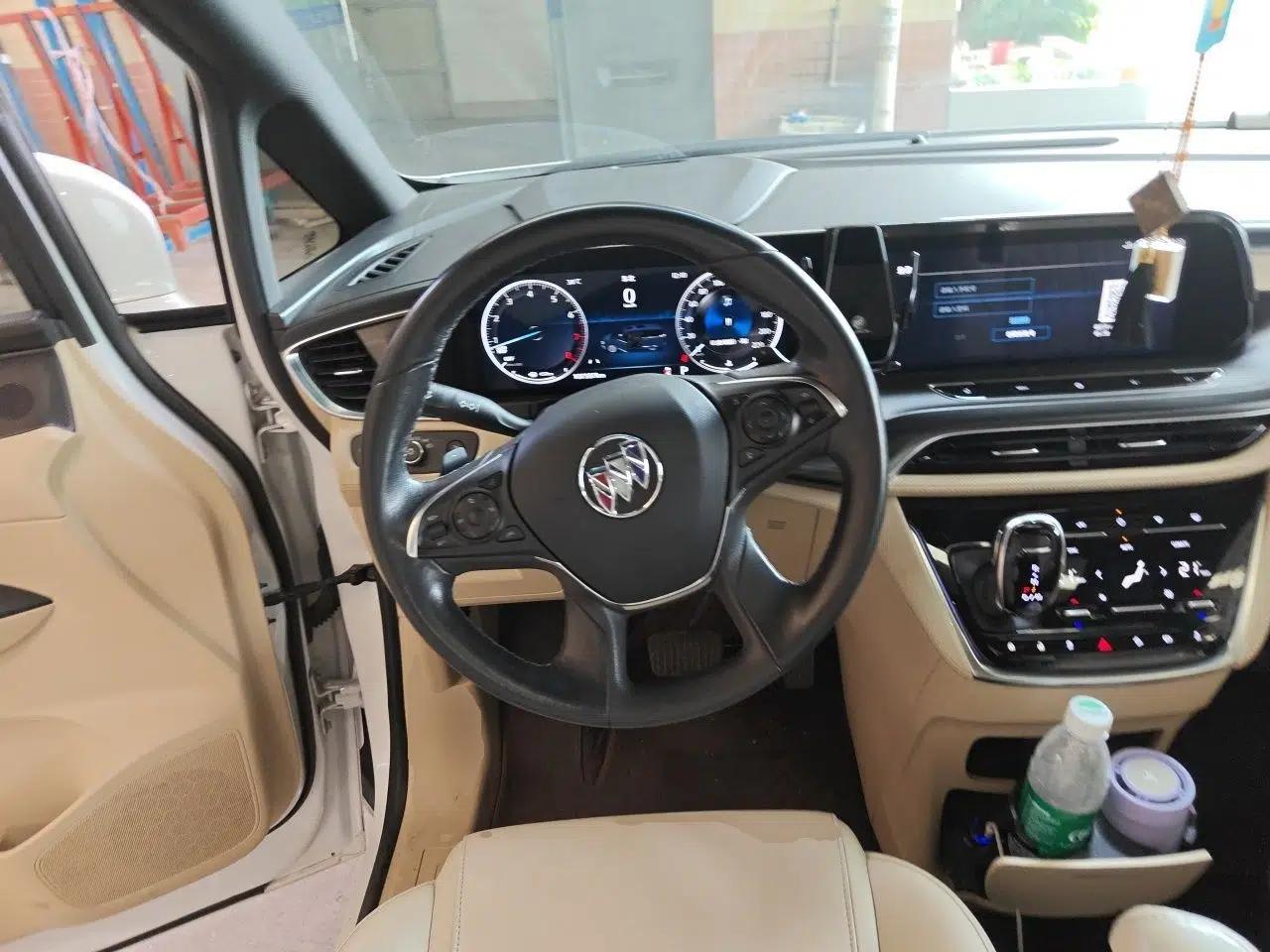 Buick GL8 2022 ES Land Cruiser 653T Luxury Model — миниатюра 10