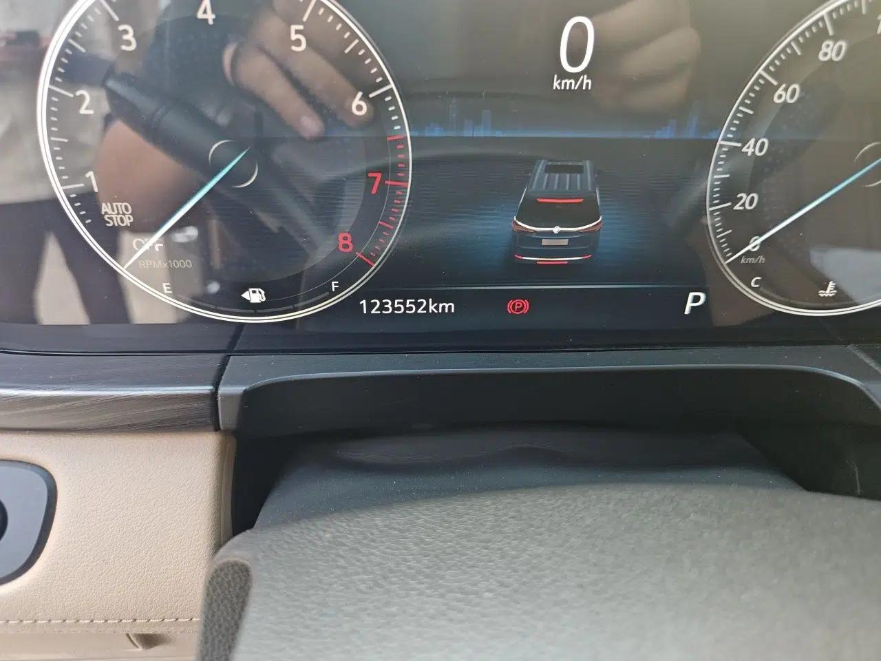 Buick GL8 2020 ES Land Cruiser 653T Flagship Model — миниатюра 12