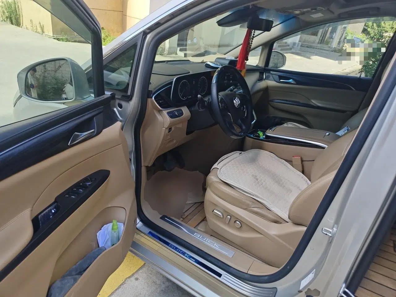 Buick GL8 2020 ES Land Cruiser 653T Flagship Model — миниатюра 16