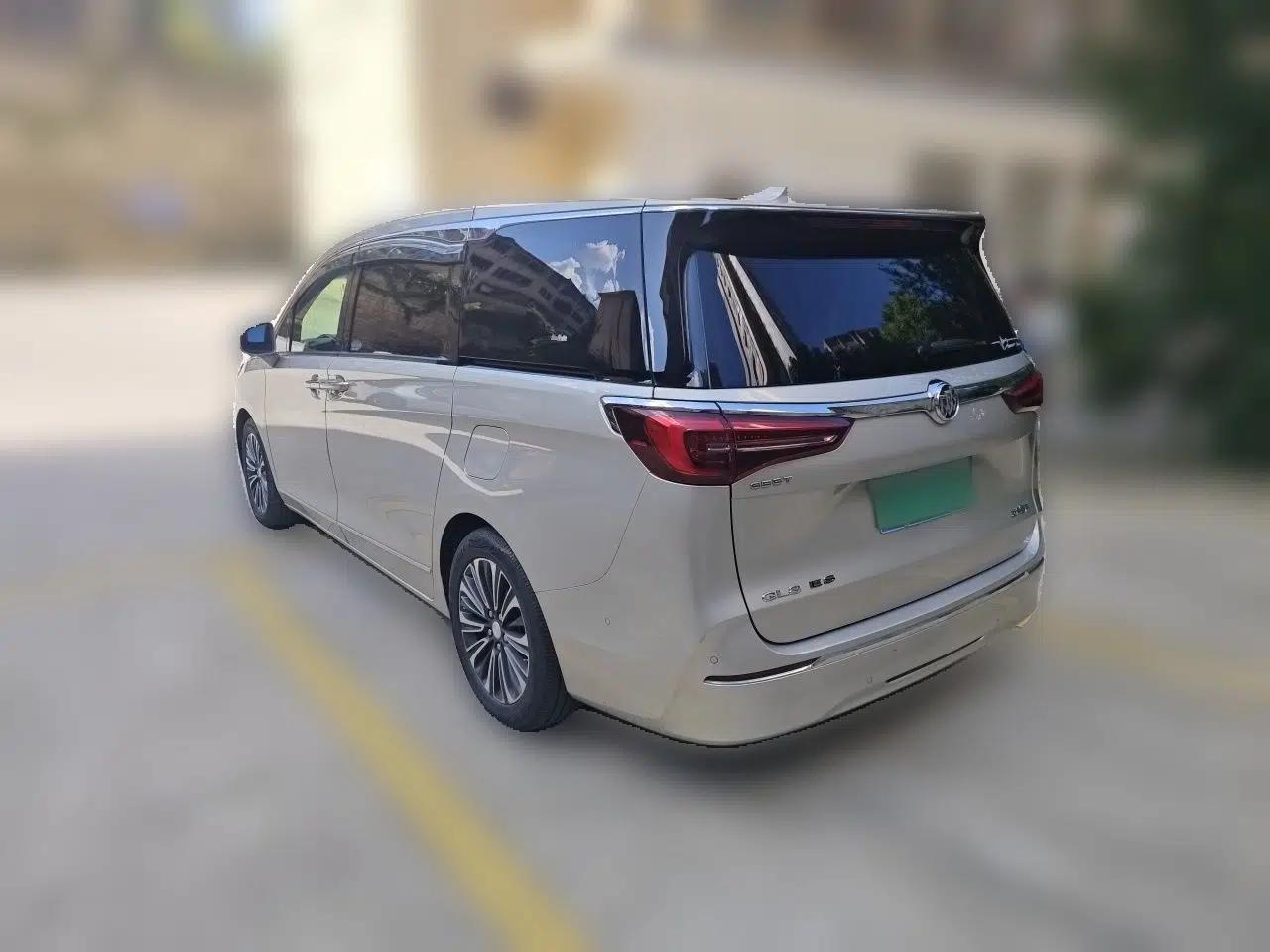 Buick GL8 2020 ES Land Cruiser 653T Flagship Model — миниатюра 4