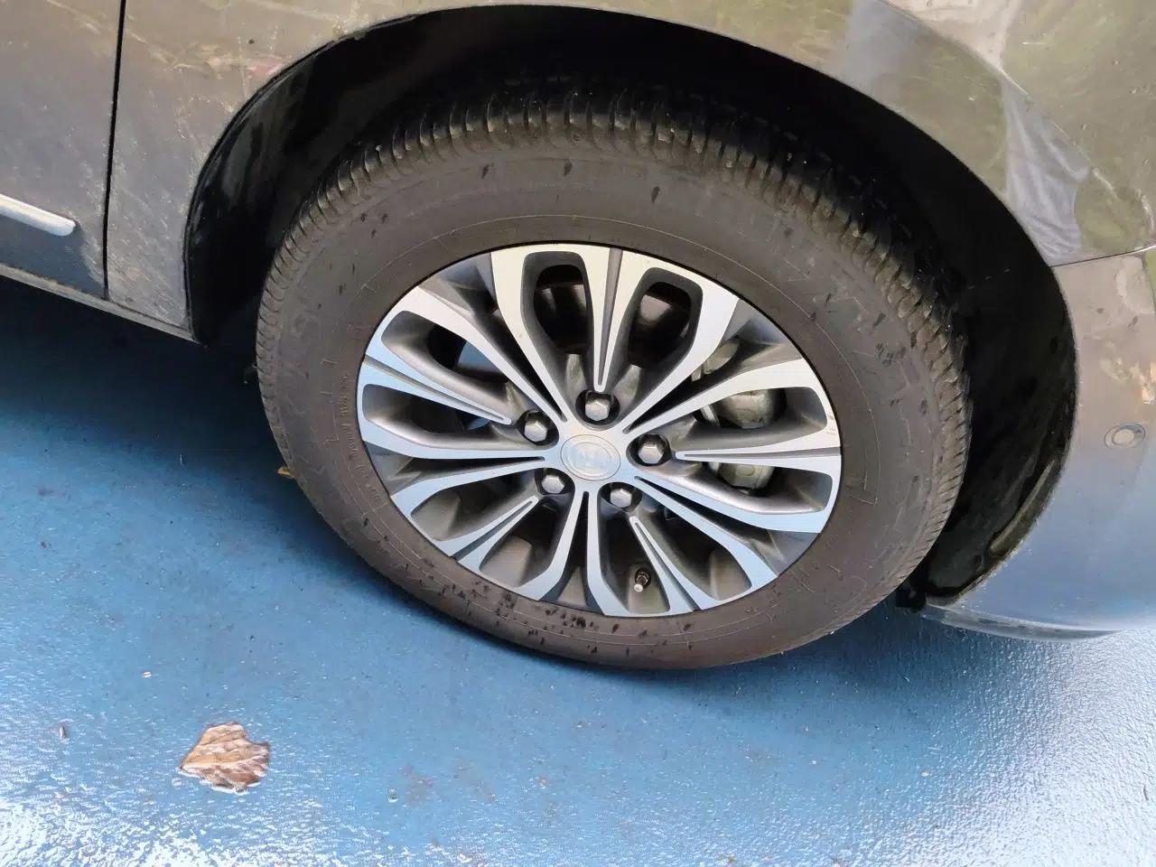 Buick GL8 2021 Land Cruiser Executive 652T Premium Model — миниатюра 8