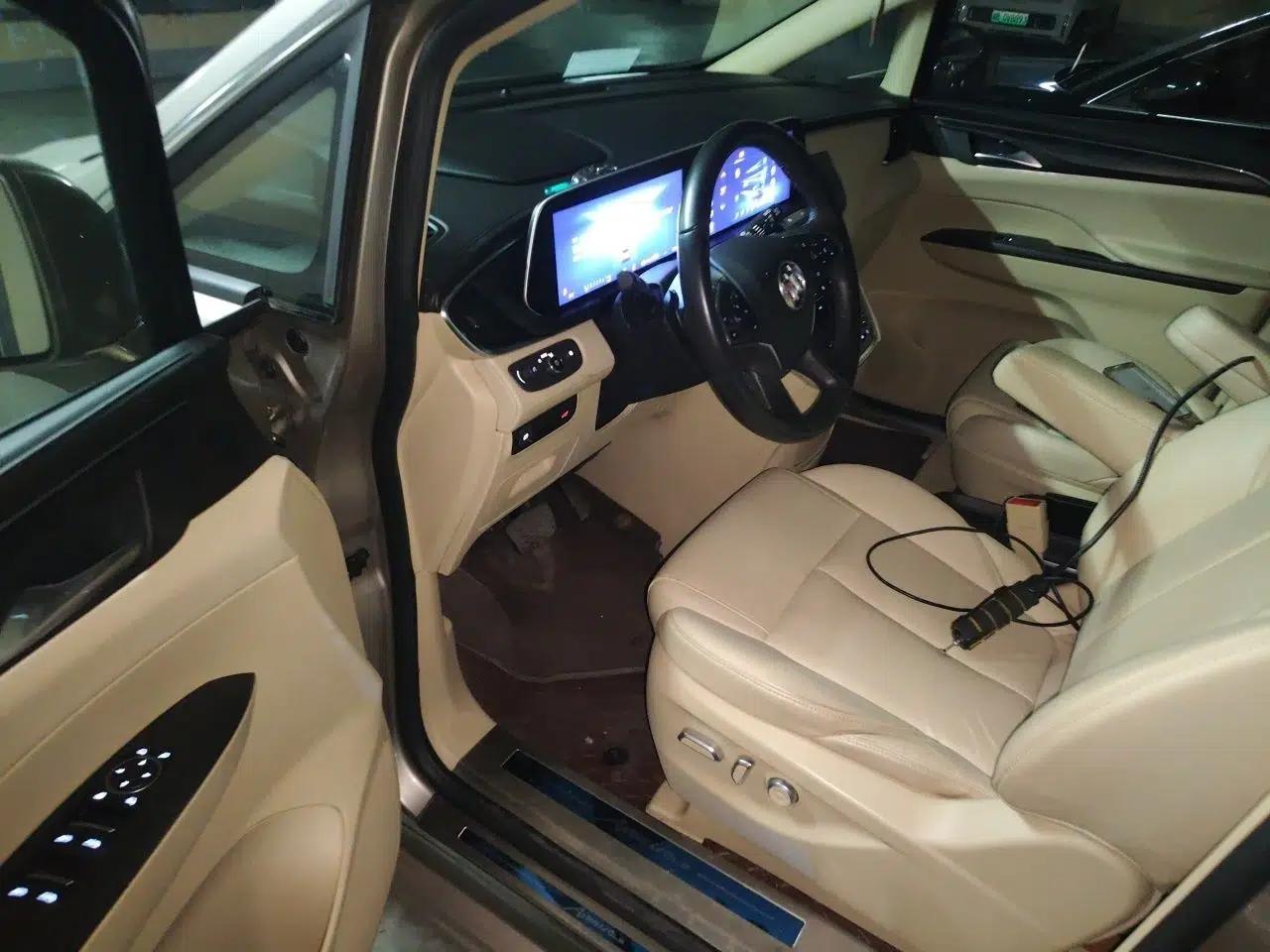 Buick GL8 2023 ES Lu Zun Deluxe Model — миниатюра 16