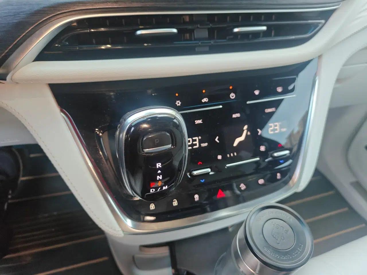Buick GL8 2020 Avenir Avia Four-Seat Luxury Edition — миниатюра 14