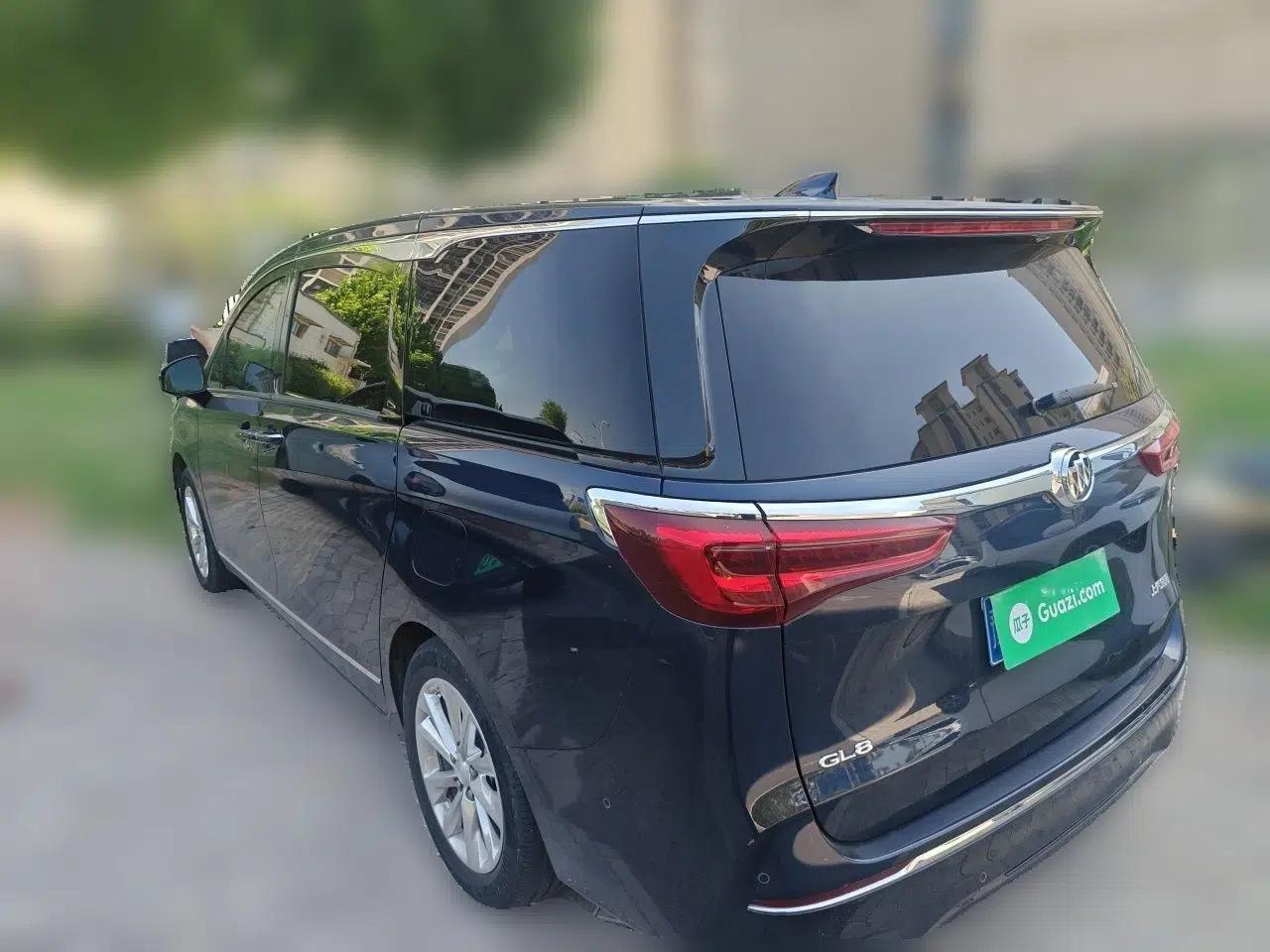 Buick GL8 2020 Avenir Avia Four-Seat Luxury Edition — миниатюра 4