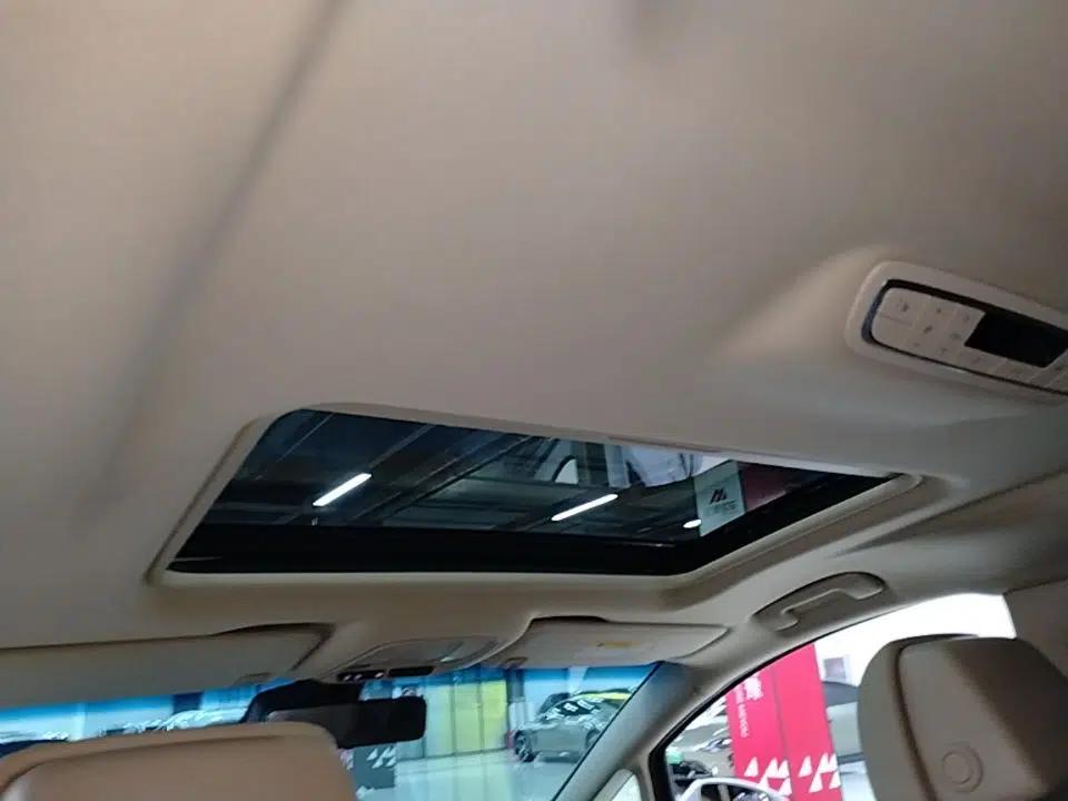 Buick GL8 2023 ES Lu Zun Deluxe Model — миниатюра 21