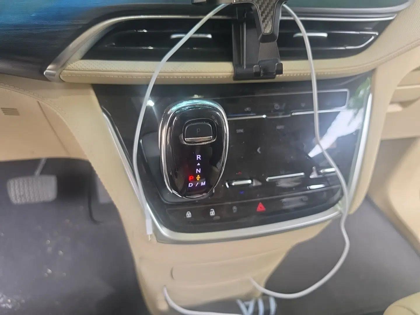 Buick GL8 2022 ES Landtrek 653T Luxury Edition — миниатюра 14