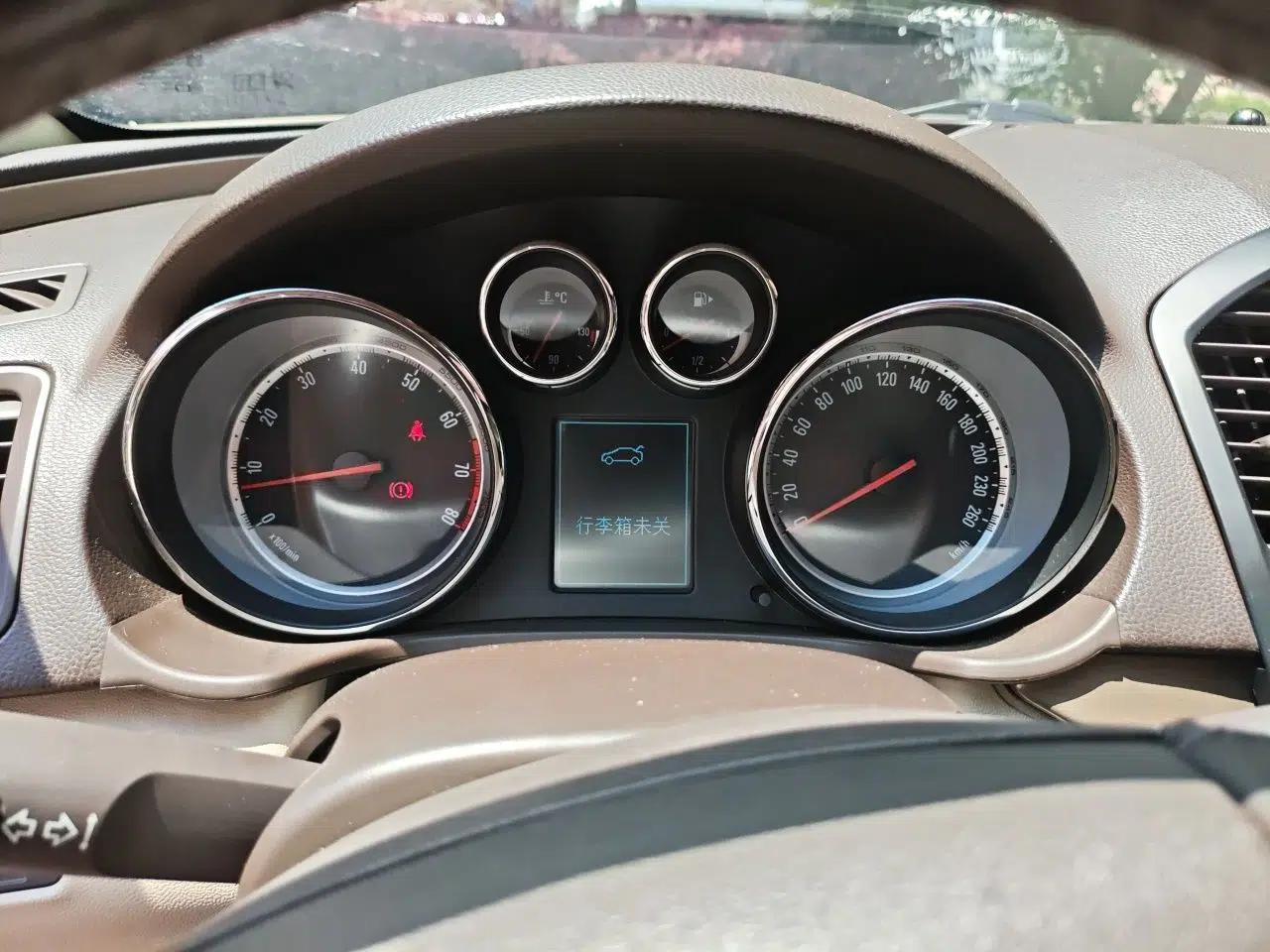 Buick Regal 2012 2.0L Luxury Edition — миниатюра 11