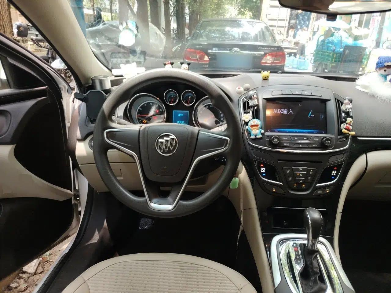 Buick Regal 2015 2.0L Leading Fashion Edition — миниатюра 10