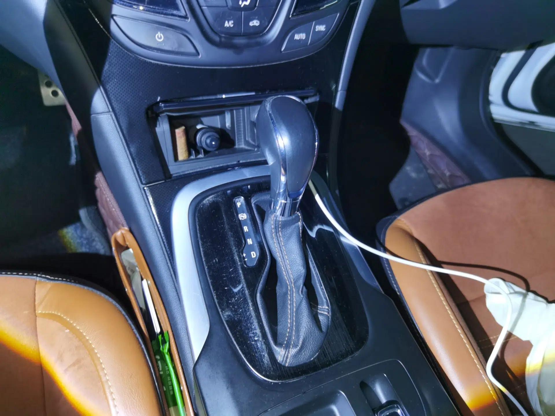Buick Regal 2015 1.6T Elite Tech Model — миниатюра 14