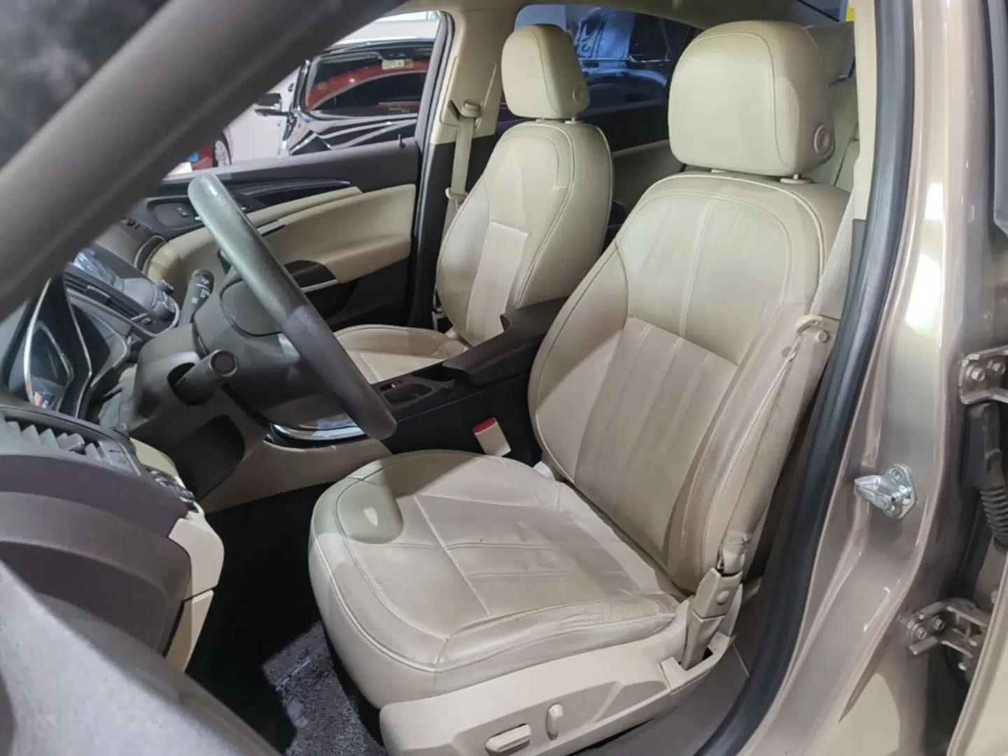 Buick Regal 2015 2.0L Elite Fashion Edition — миниатюра 17