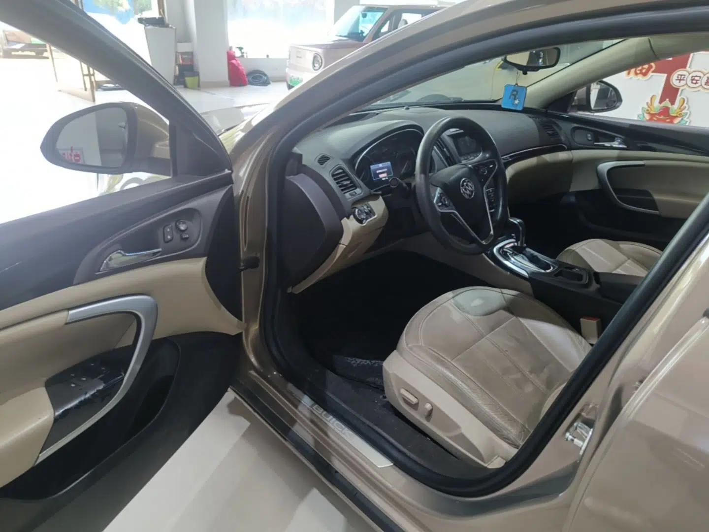 Buick Regal 2015 2.0L Elite Fashion Edition — миниатюра 18