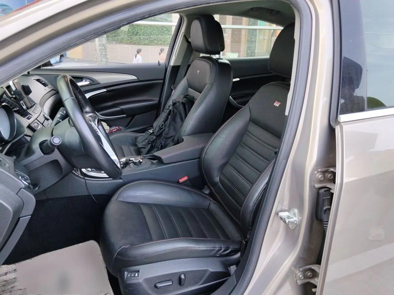 Buick Regal 2010 2.0T Flagship Sport Edition — миниатюра 15