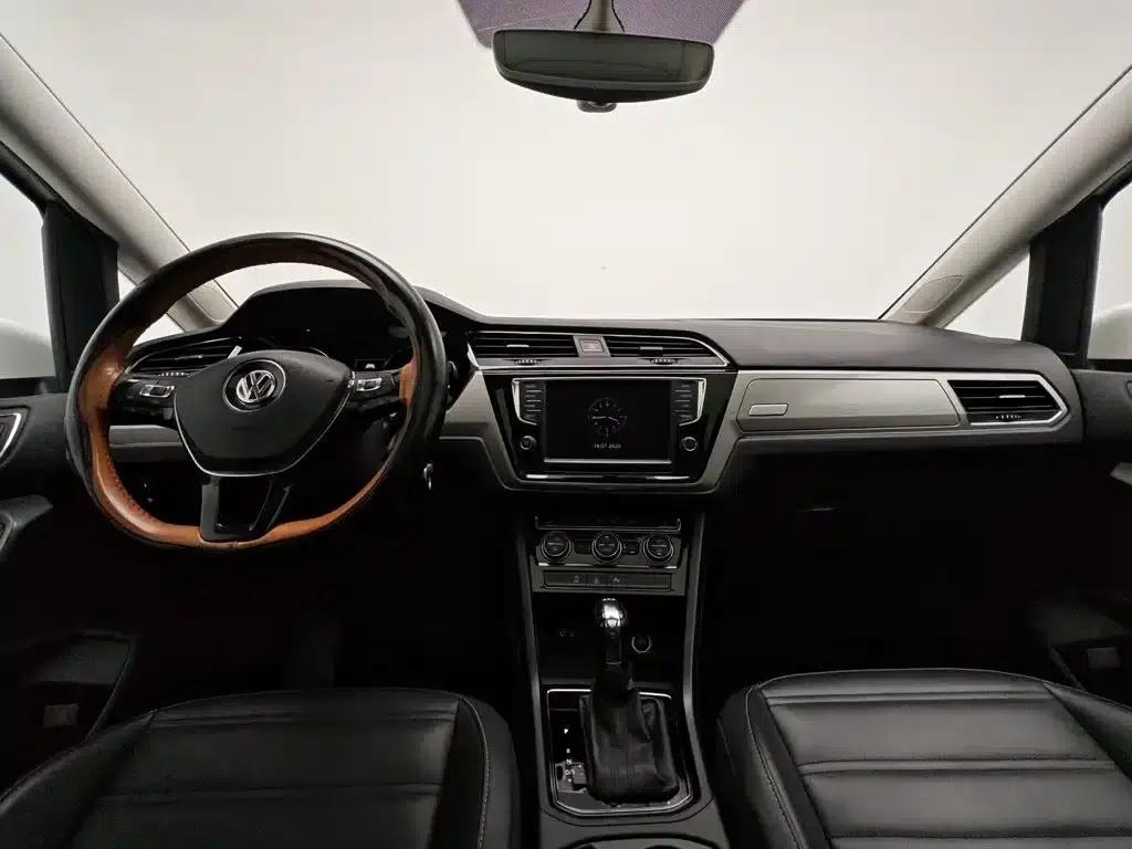 2018 Touran L 280TSI DSG Comfort Edition 7-seater (National V Emission Standard) — миниатюра 5