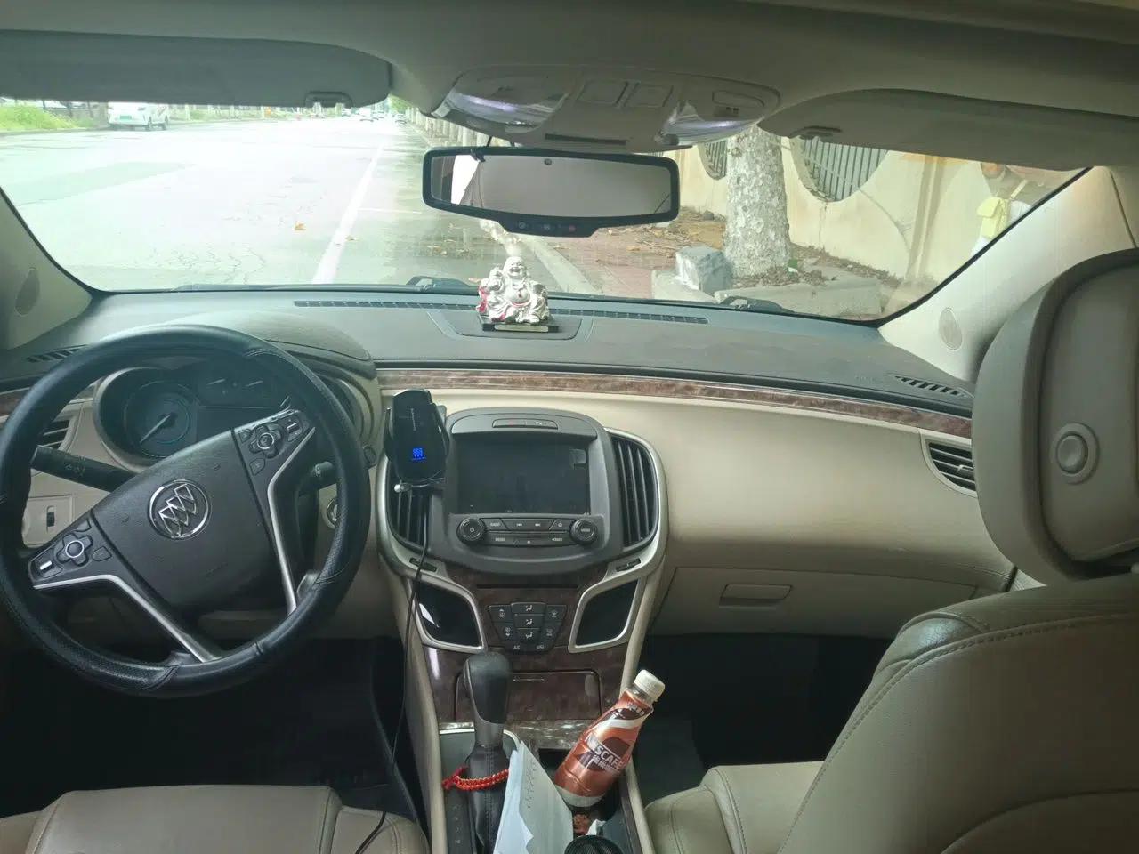 Buick LaCrosse 2013 2.4L SIDI Elite Comfort Version — миниатюра 18