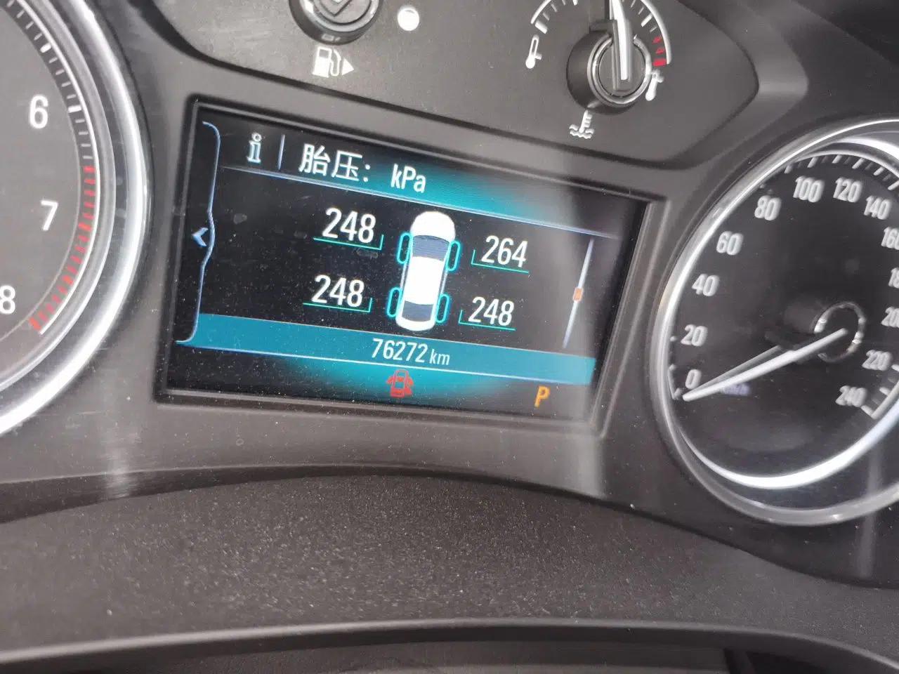 Buick LaCrosse 2018 28T Elite Edition — миниатюра 11
