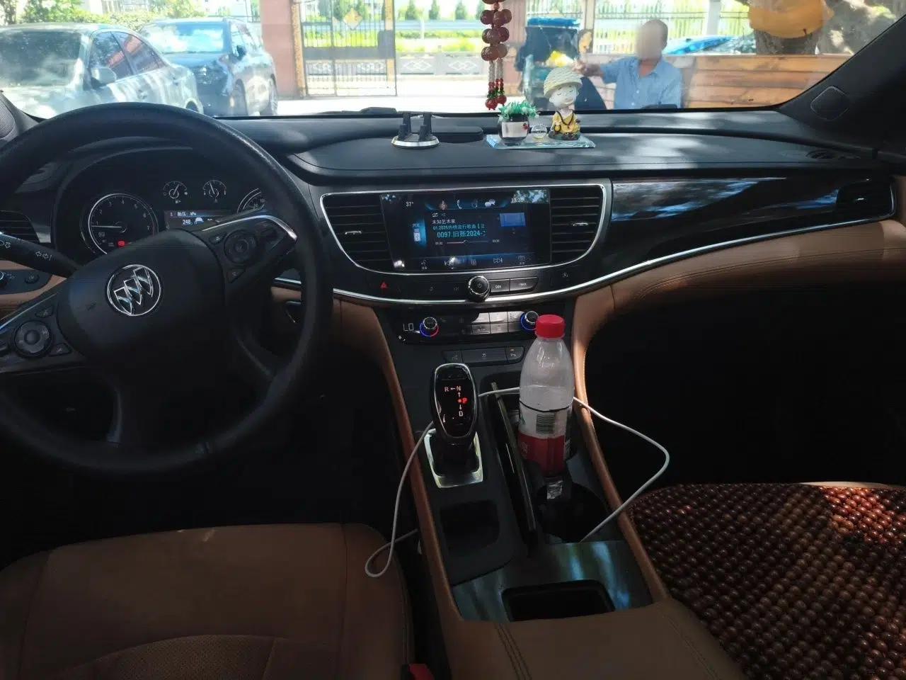 Buick LaCrosse 2018 28T Elite Edition — миниатюра 18
