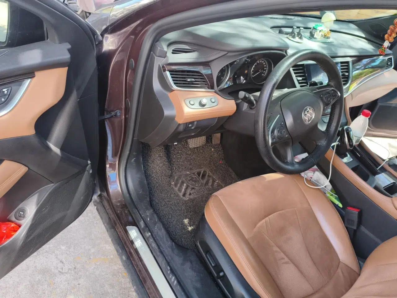 Buick LaCrosse 2018 28T Elite Edition — миниатюра 19