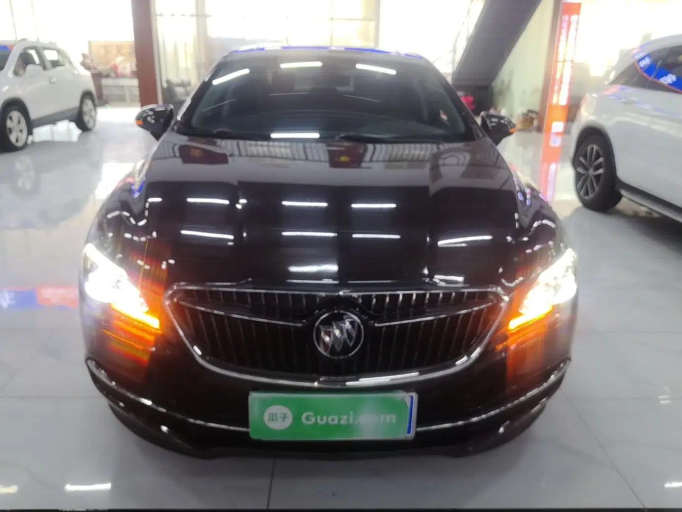 Buick LaCrosse 2018 20T Elite Edition — миниатюра 2