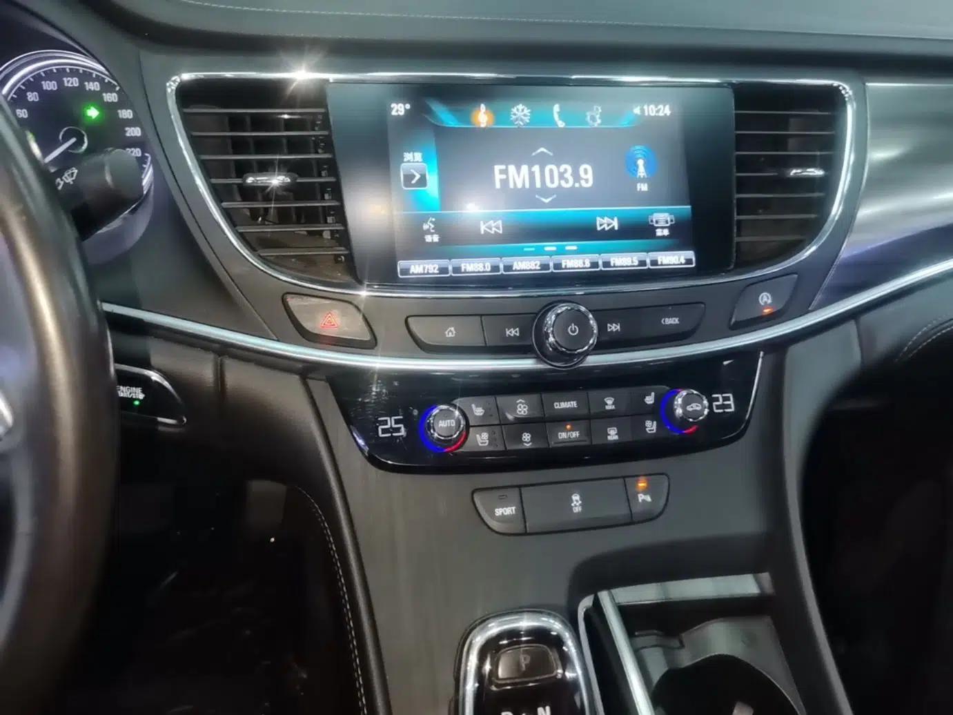 Buick LaCrosse 2018 20T Elite Edition — миниатюра 15