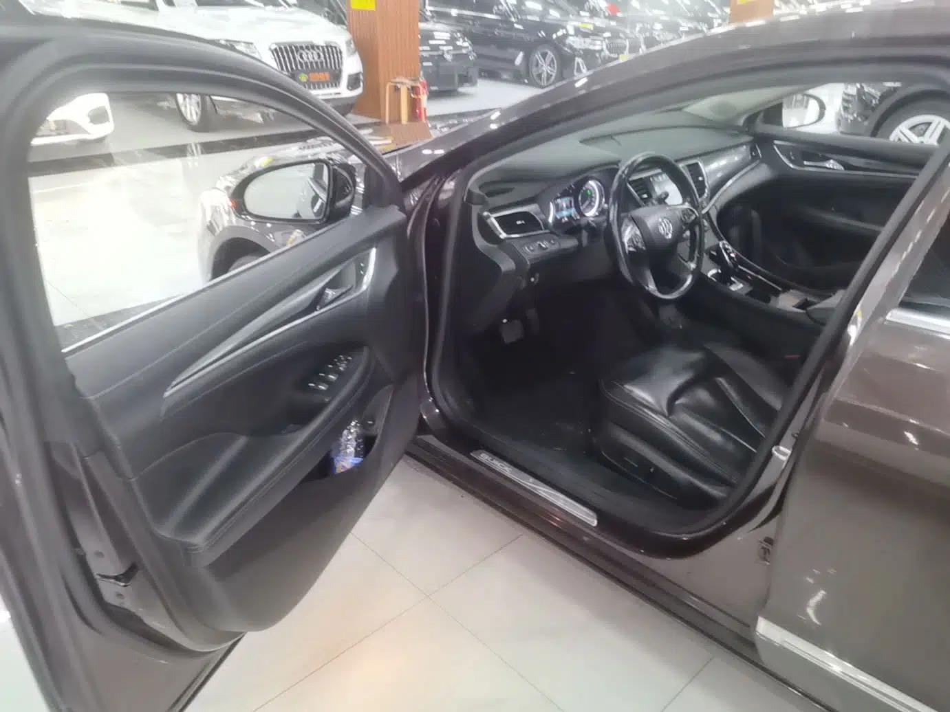 Buick LaCrosse 2018 20T Elite Edition — миниатюра 18