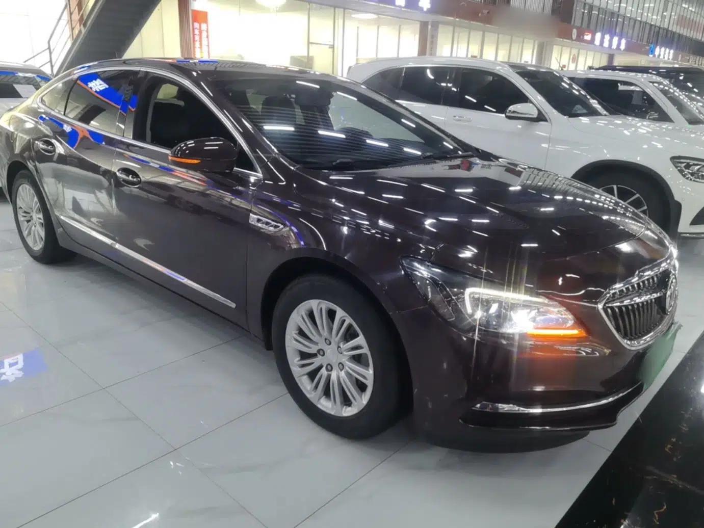Buick LaCrosse 2018 20T Elite Edition — миниатюра 3