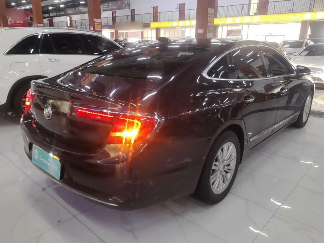 Buick LaCrosse 2018 20T Elite Edition — миниатюра 6
