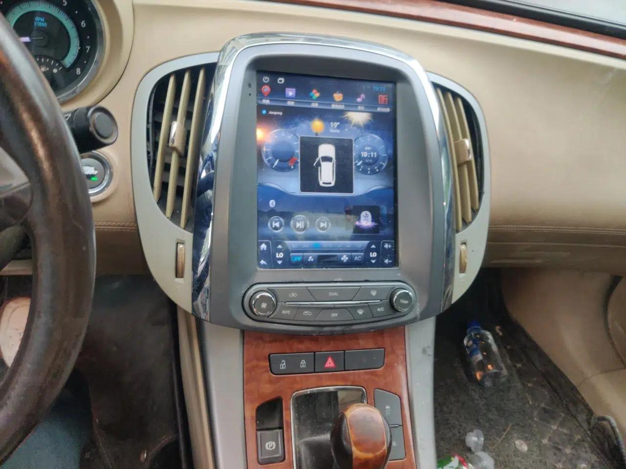 Buick LaCrosse 2011 2.4L SIDI Haoya Edition — миниатюра 13